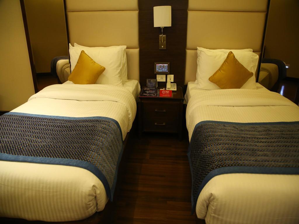 Oyo Premium Panchkula Sector 5 Hotel ห้อง รูปภาพ