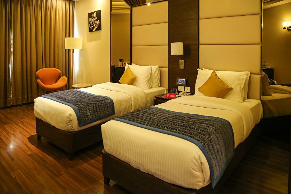 Oyo Premium Panchkula Sector 5 Hotel ภายนอก รูปภาพ