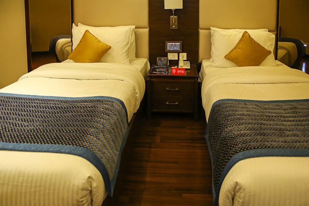 Oyo Premium Panchkula Sector 5 Hotel ภายนอก รูปภาพ